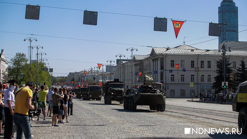 Военные начали дезинфицировать боевую технику для участия в парадах 24 июня