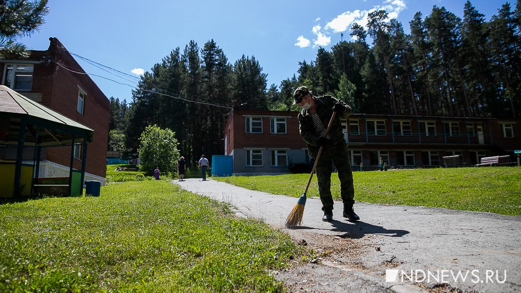 13 загородных лагерей открылись под Екатеринбургом за неделю, некоторые отложили старт первой смены