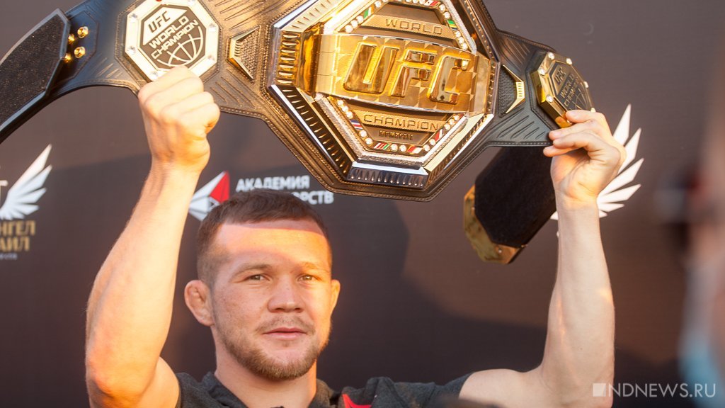 Алтушкин подарил чемпиону UFC Петру Яну Мercedes