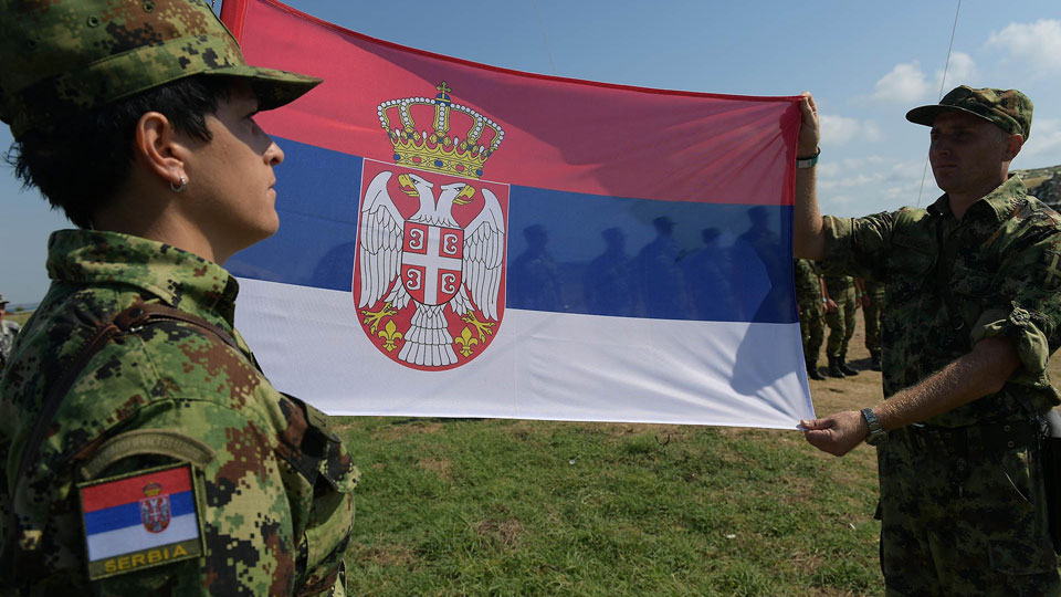 Сербская армия провела самые крупные в истории военные учения в ночное время