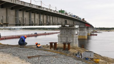 Проезд по «благотворительному» мосту через реку Пур пообещали сделать бесплатным