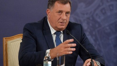 Все из-за Крыма: лидер сербов Боснии сказал, почему Украина раздувает скандал вокруг подаренной Лаврову иконы