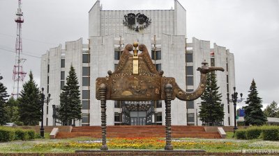 Власти Челябинска приказали ликвидировать единственный путь для колясок рядом с мэрией