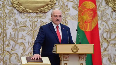 «Все бы говорили, что там сожгли депутатов»: Лукашенко объяснил секретность своей инаугурации