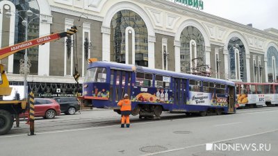 На Радищева в утренний час пик встали трамваи (ФОТО)