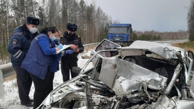 В ДТП на загородных трассах погибли два человека – водители не сменили резину на зимнюю