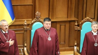 Репрессии Зеленского докатились до главы Конституционного суда Украины