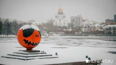 «Ура, зима!» и «Фу, зима!». Два фоторепортажа о том, как Екатеринбург засыпает снегом (ФОТО)