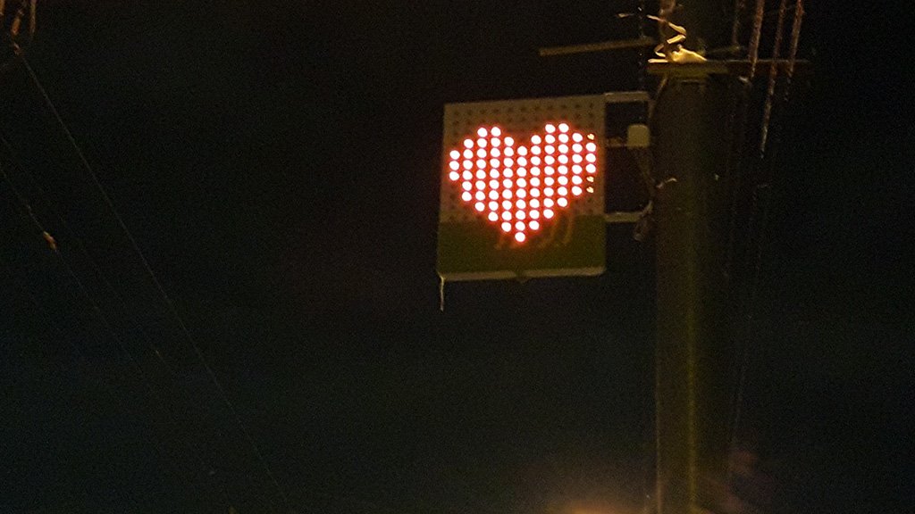 «Типа, они нас любят…» Главную магистраль Челябинска превратили в улицу красных фонарей