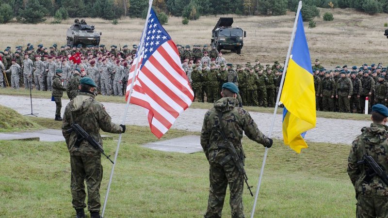 США перевозит посольство во Львов и уничтожает оборудование в Киеве