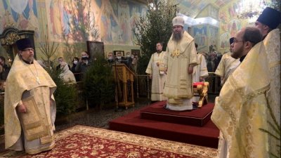 В Рождественском послании митрополит Евгений призвал поклониться врачам