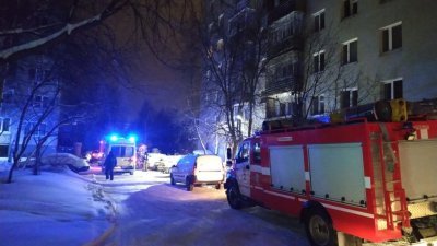 Во время ночного пожара в Екатеринбурге погибли 8 человек, в том числе ребенок (ФОТО)