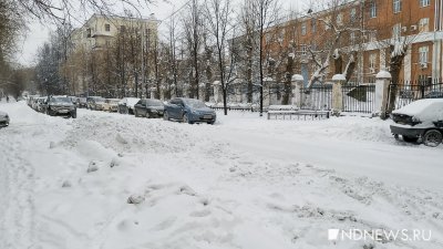 Мэрия выбрасывает на дороги Екатеринбурга бионорд, бесполезный в морозы (ФОТО)