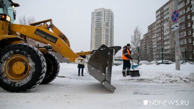 Орлов назвал еще одну причину плохой уборки снега: техника ломается, ее износ – выше 70%