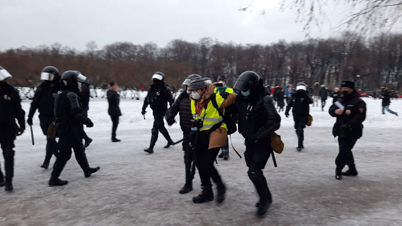 Полиция 23 января действовала неправомерно и несоразмерно – омбудсмен Петербурга
