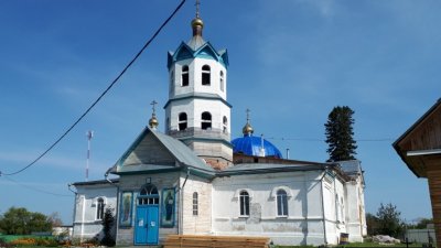 В Свердловской области разваливается храм, в котором крестили первого президента РФ