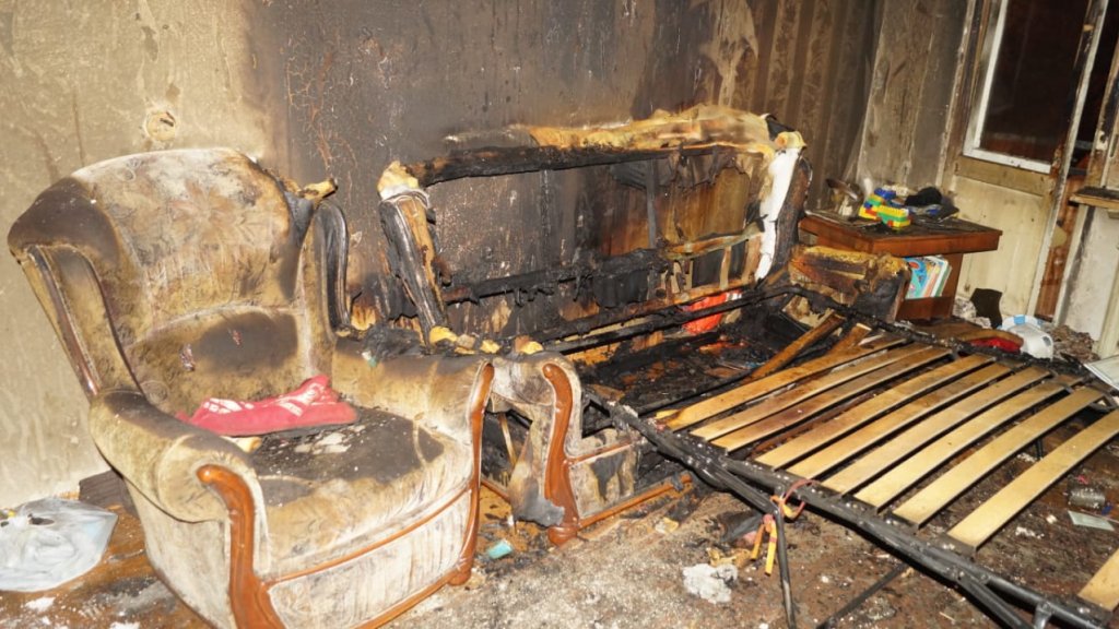 В Краснотурьинске две женщины погибли в пожаре. Одна из них курила в постели (ФОТО)