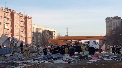 «От взрыва проснулся, как-то выполз оттуда»: на месте взорвавшегося ТЦ во Владикавказе нашли выжившего (ВИДЕО)