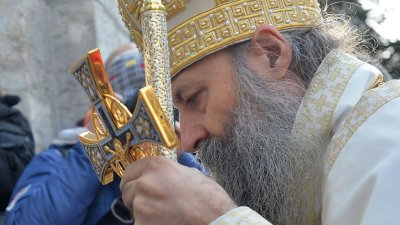 Избранный глава Сербской Церкви вступает на святой престол