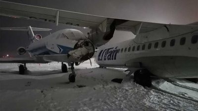 В аэропорту Сургута столкнулись два самолета (ФОТО)