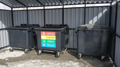 В челябинском поселке установили контейнеры для раздельного сбора мусора