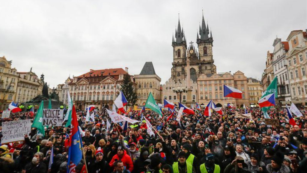 Полиция Чехии отказалась ограничивать свободу граждан из-за пандемии