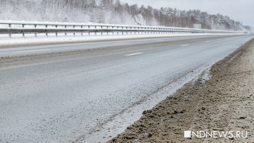«Автодор» призвал воздержаться от поездок по пяти трассам из-за снегопада