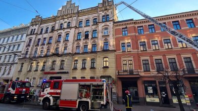 В Риге восемь человек сгорели при пожаре в хостеле
