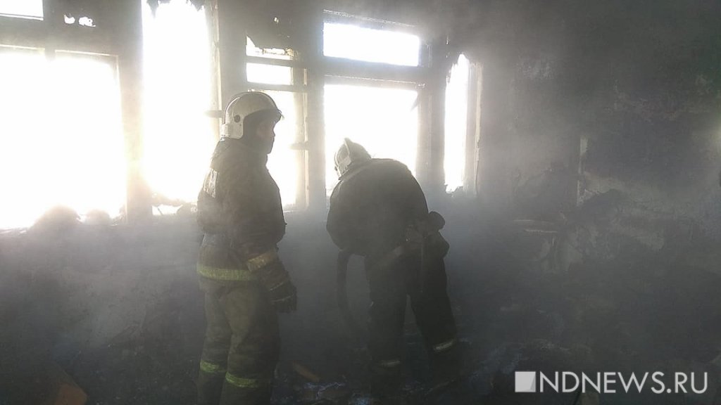 Расселенный дом на Эльмаше подожгли семилетние дети