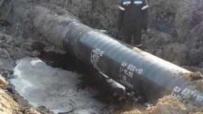 На Ямале сотрудники МЧС зафиксироровали очередной нефтеразлив