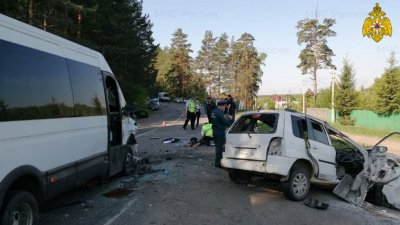 В Алтайском крае в аварии с автобусом погибли три человека