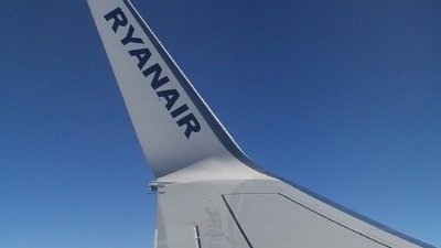 Самолет Ryanair вынужденно сел в Берлине из-за угрозы взрыва
