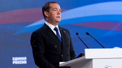 «Очень опрометчивый шаг»: Медведев предостерег Израиль от поставок оружия Украине