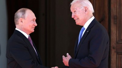 «Зарницы потепления»: Путин и Байден договорились «искать пути к сближению позиций»