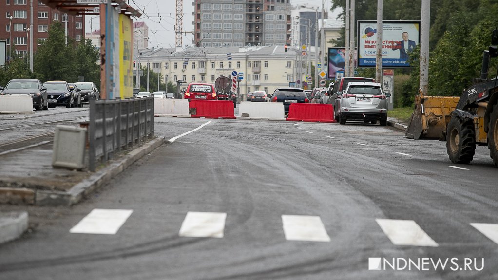 Движение на Макаровском мосту будут закрывать еще четыре раза