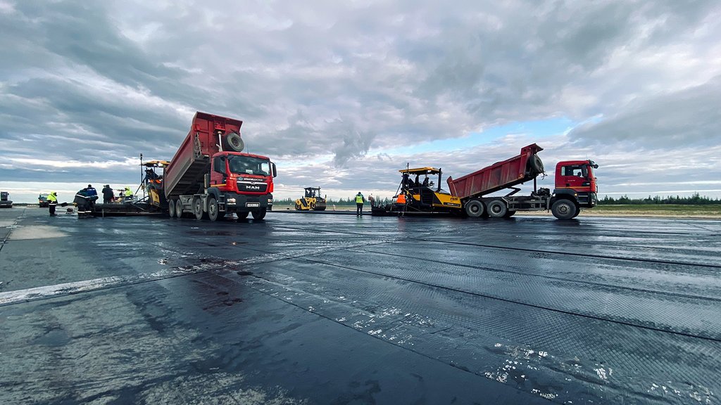 В Новом Уренгое в аэропорту начался ремонт взлетно-посадочной полосы