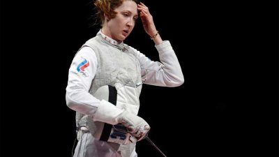 У России пять медалей Олимпиады: бронзу выиграла рапиристка Лариса Коробейникова