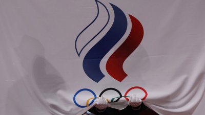 МОК: Возможность выступлений спортсменов из России и Белоруссии под национальными флагами не обсуждается
