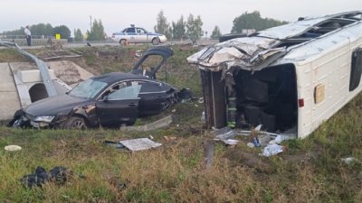 В результате ДТП в Ростовской области пострадали 11 человек