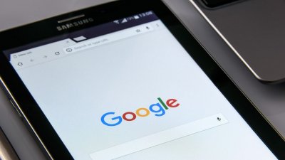 Суд оштрафовал Google на 3 млн рублей за неудаление фейков про СВО