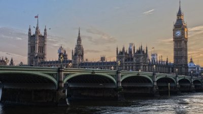 Британский парламент одобрил поправки к закону об антироссийских санкциях