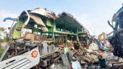 Минимум 13 человек погибли в ДТП с автобусом в Индии