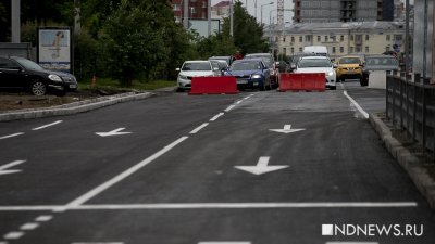 В Екатеринбурге снова перекрыли Макаровский мост