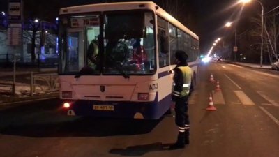 В Екатеринбурге 4-летнего ребенка сбил автобус