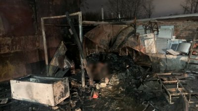 В Екатеринбурге при пожаре сгорел мужчина (ФОТО)