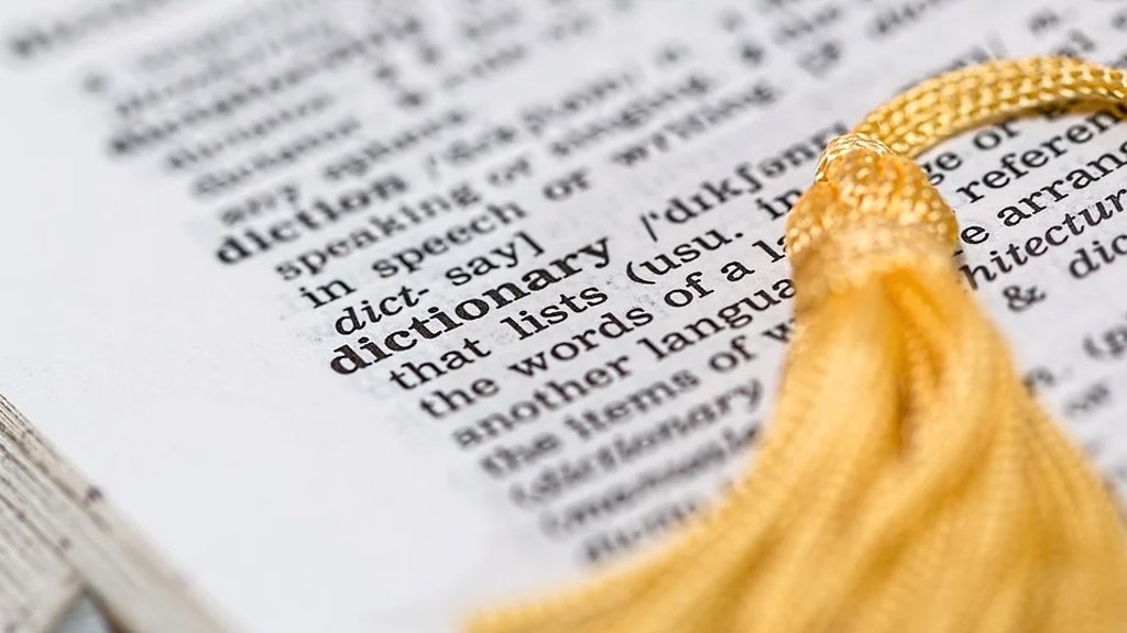 Кембриджский словарь назвал словом года глагол «галлюцинировать»