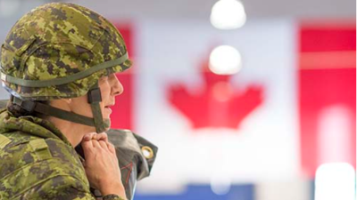 Канада рекомендовала своим гражданам не посещать «окружённую войсками РФ» Украину