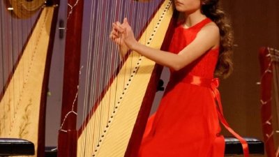 12-летняя арфистка из Екатеринбурга получила высший балл на международном конкурсе юных музыкантов