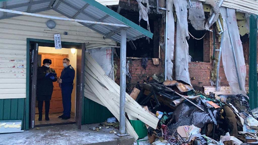 Газ взорвался в жилом доме в Новосибирской области, есть пострадавший