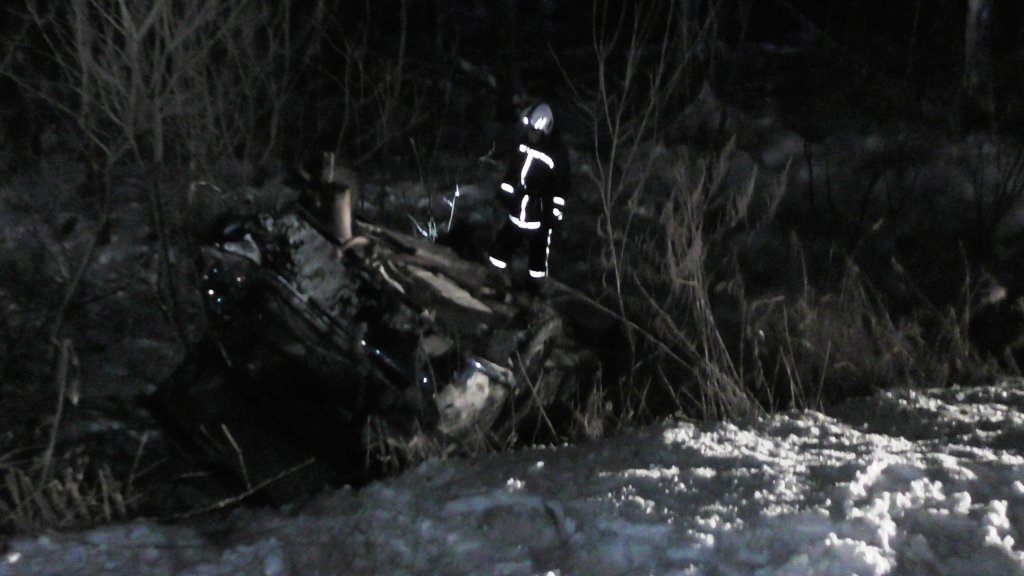 В ДТП под Асбестом погиб водитель. Его пьяный пассажир не пострадал (ФОТО)